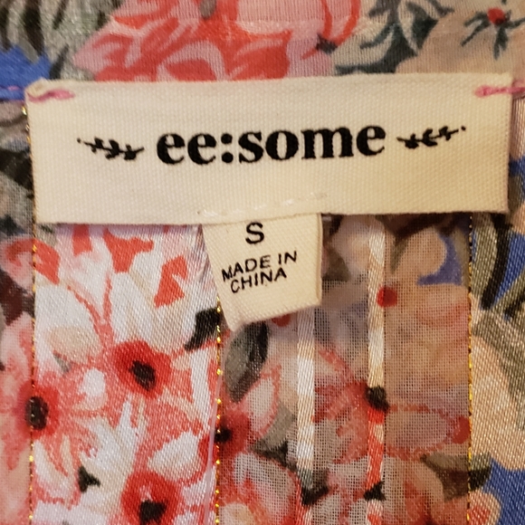 NWT ee:some Womens floral blouse Size S - Picture 7 of 10